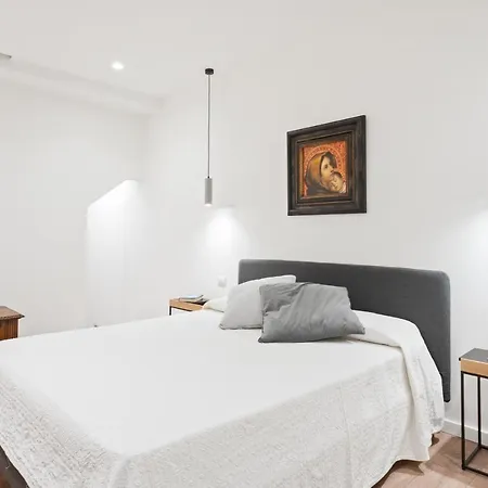 Mela's Holidays Near The Historic Center