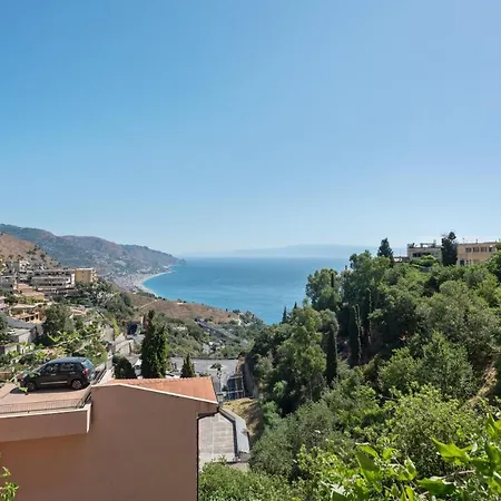 Mela's Holidays Near The Historic Center Apartment Taormina